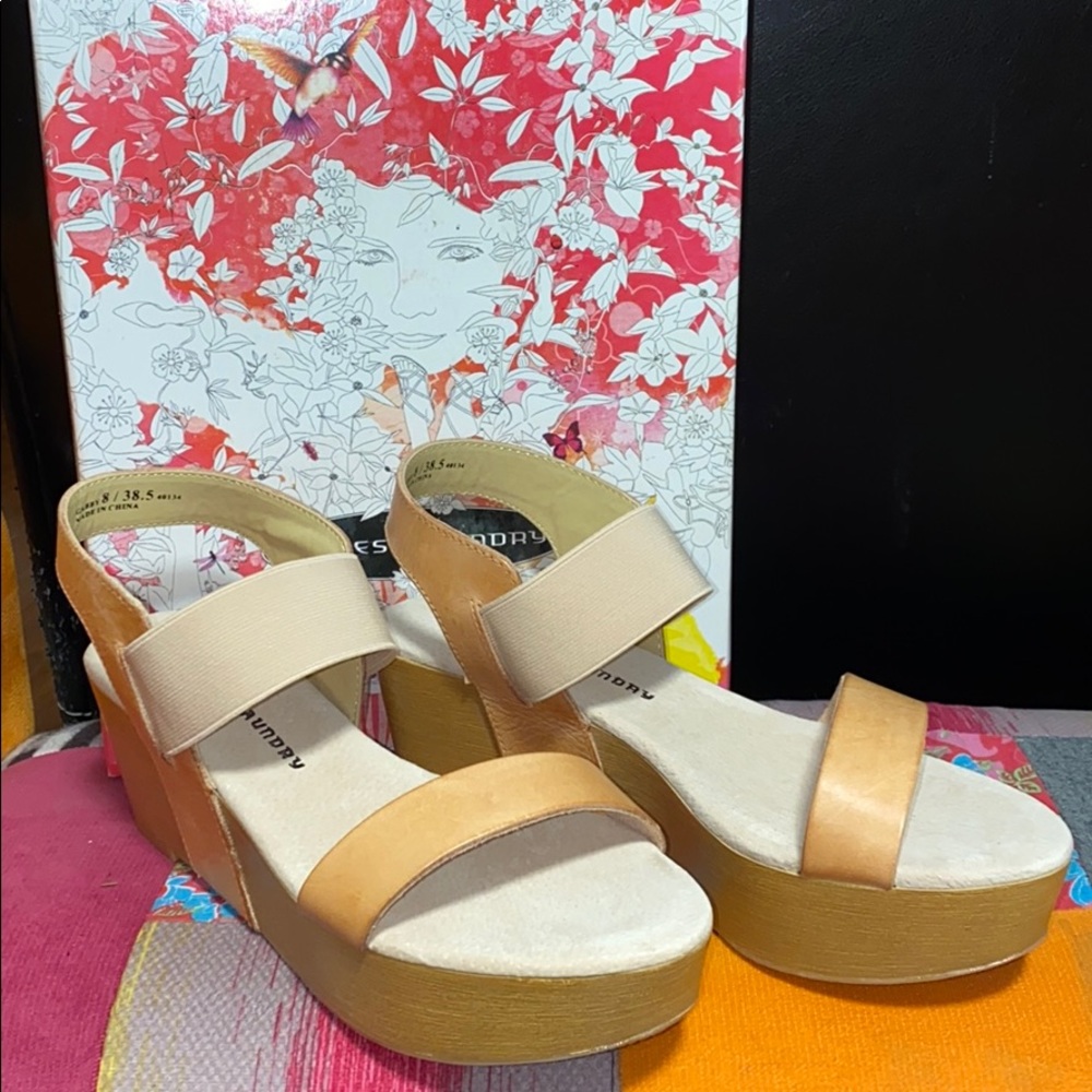 NIB CHINESE LAUNDRY GABBY LEATHER PLATFORM SANDAL